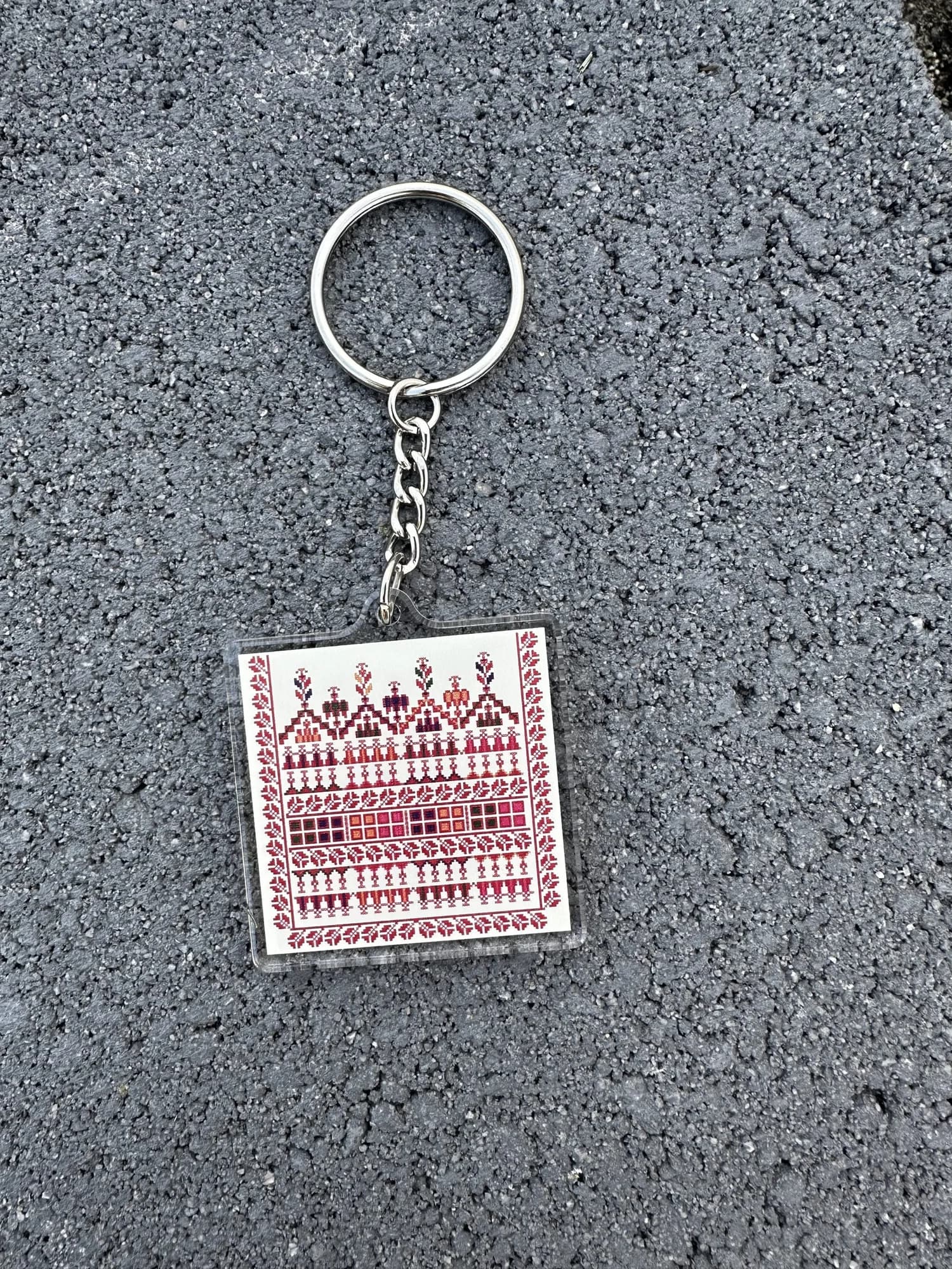 Palestinian Keychain – Traditional Tatreez Design